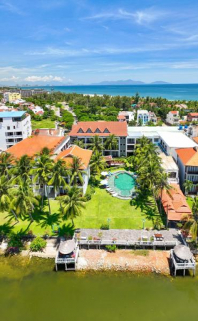 River Beach Resort & Residences